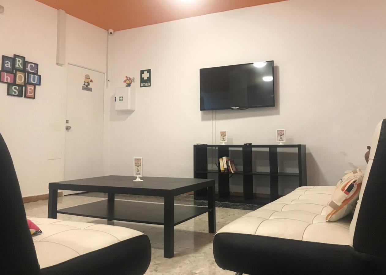 Arc House Sevilla Only Adults المظهر الخارجي الصورة